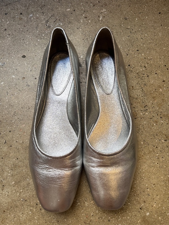SCHUTZ Shoes - SCHUTZ silver ballet flats women's size 9